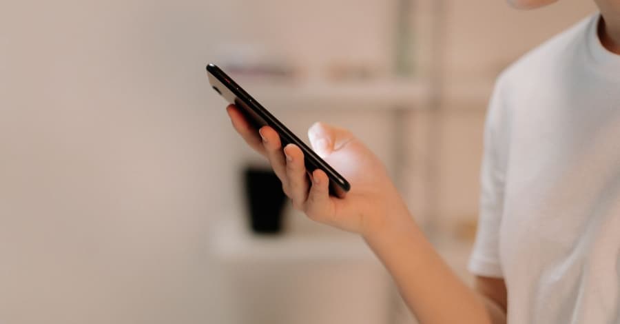Cómo bloquear las llamadas de spam en el móvil (Android y iPhone) en 2026