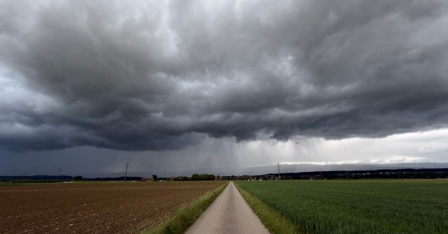 Cómo se forma un tornado: la física detrás de las columnas de viento más destructivas